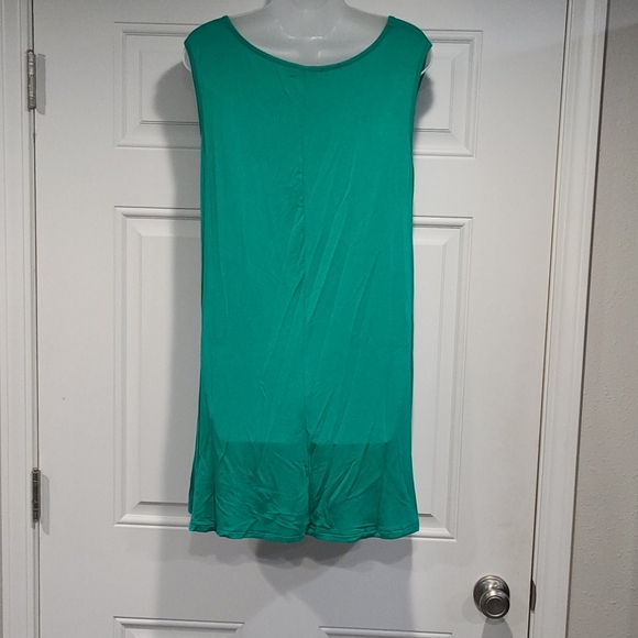 TUNIC: Green Sleeveless Tunic - Picture 2 of 4